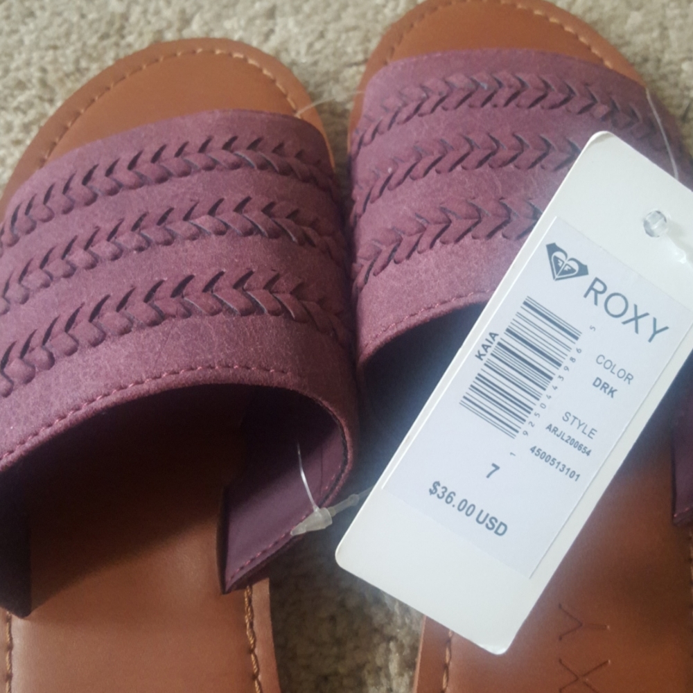 NWT Roxy slides - Picture 2 of 3